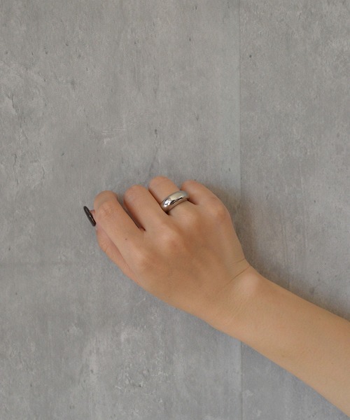 BROTHERHOOD（ブラザーフッド）の「【earyear】Luna Dome design peti Volume Ring（リング・レディース・シルバー/ゴールド・MEDIUM/SMALL/LARGE）」の13枚目の写真