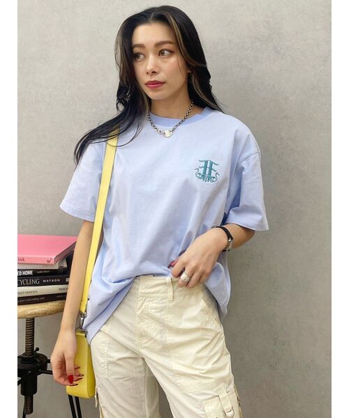 EVRIS（エヴリス）の「E emblemカラーTシャツ（Tシャツ/カットソー・レディース・ホワイト/ピンク/イエロー/ブラック/ブルー・FREE）」の13枚目の写真