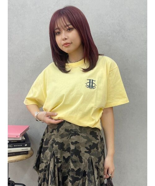 EVRIS（エヴリス）の「E emblemカラーTシャツ（Tシャツ/カットソー・レディース・ホワイト/ピンク/イエロー/ブラック/ブルー・FREE）」の19枚目の写真