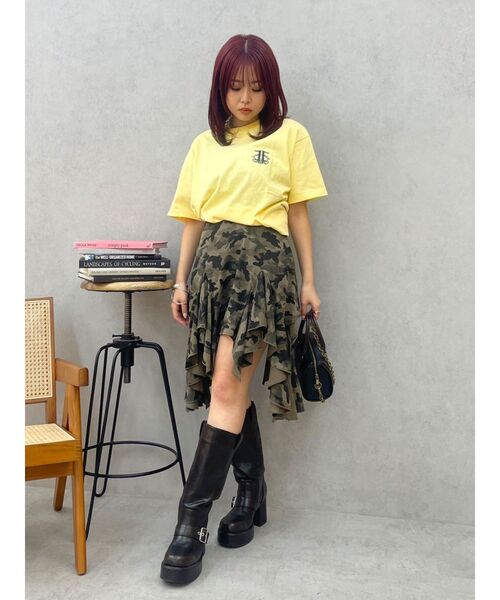 EVRIS（エヴリス）の「E emblemカラーTシャツ（Tシャツ/カットソー・レディース・ホワイト/ピンク/イエロー/ブラック/ブルー・FREE）」の20枚目の写真