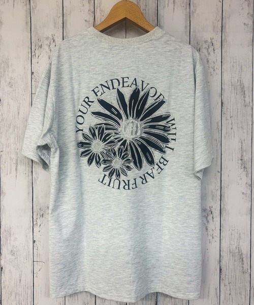 GORGE(ゴージ)の「《フラワーロゴ×ゆるシルエット》レディース 半袖Tシャツ 体型カバー 春夏秋(Tシャツ/カットソー・レディース・チャコール/オートミール/オフホワイト/パープル・F)」の4枚目の写真