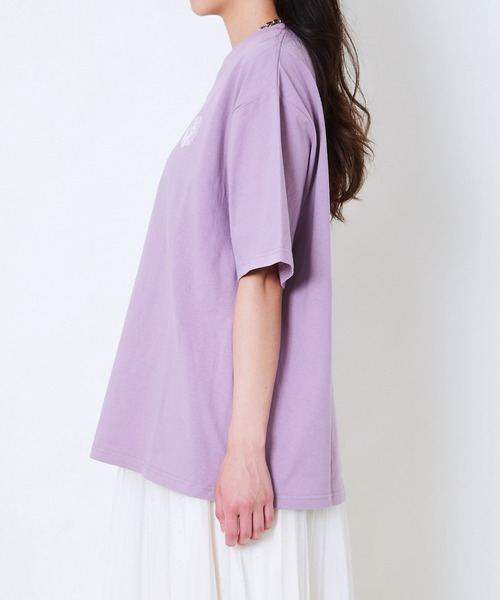 GORGE(ゴージ)の「《フラワーロゴ×ゆるシルエット》レディース 半袖Tシャツ 体型カバー 春夏秋(Tシャツ/カットソー・レディース・チャコール/オートミール/オフホワイト/パープル・F)」の16枚目の写真