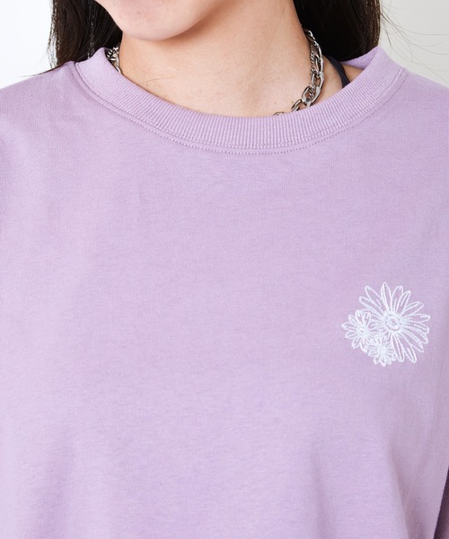 GORGE(ゴージ)の「《フラワーロゴ×ゆるシルエット》レディース 半袖Tシャツ 体型カバー 春夏秋(Tシャツ/カットソー・レディース・チャコール/オートミール/オフホワイト/パープル・F)」の20枚目の写真