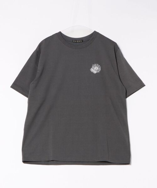 GORGE(ゴージ)の「《フラワーロゴ×ゆるシルエット》レディース 半袖Tシャツ 体型カバー 春夏秋(Tシャツ/カットソー・レディース・チャコール/オートミール/オフホワイト/パープル・F)」の22枚目の写真