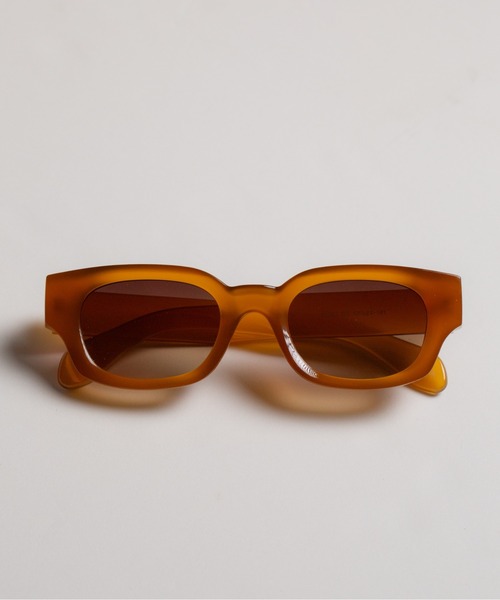 Peony(ピオニー)の「【Peony/ピオニー】/スクエア フォックス型 Y2Kサングラス(サングラス・レディース・グリーン/ブラック/イエロー・FREE)」の3枚目の写真