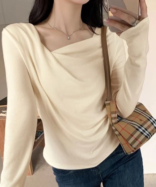 COCOMOMO(ココモモ)の「サイドギャザードレープトップス アシンメトリー ドレープネック トップス 長袖 カットソー 春服 秋服(Tシャツ/カットソー・レディース・ブラウン/ベージュ/ライトブラウン/ブルー/ブラック/ホワイト・FREE)」の13枚目の写真