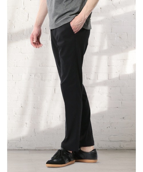 TAKA-Q（タカキュー）の「【抗菌防臭 接触冷感】タカキュー クロスストレッチ+エアー 軽量 ウォッシャブル トラウザーパンツ 股下82cm（チノパンツ・メンズ・ハウンドトゥース/ブラック/ベージュ/ネイビー・S/LARGE/X-LARGE/3L/MEDIUM）」の2枚目の写真