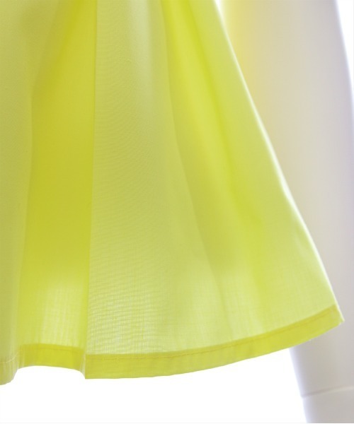 clear（クリア）の「フリルオフショルブラウス [着回し力抜群 大人 カジュアル 二の腕カバー 骨格ウェーブ]（シャツ/ブラウス・レディース・オフホワイト/ブラック/イエロー・F）」の8枚目の写真