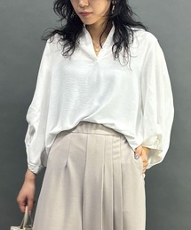 タックパフブラウス