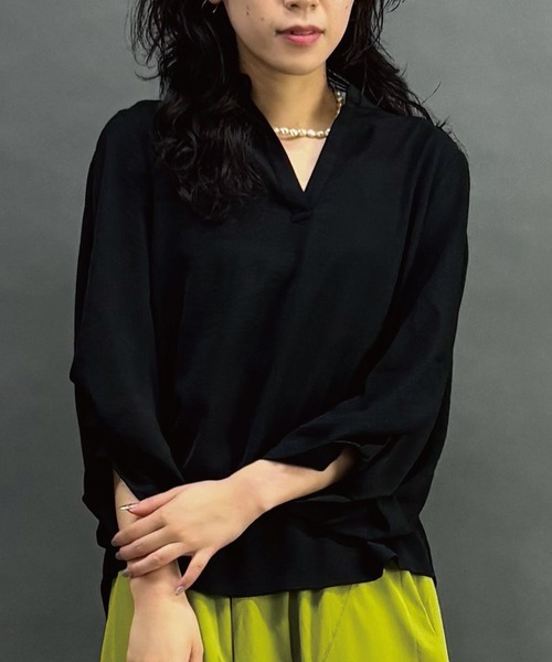 NICOLE white（ニコルホワイト）の「タックパフブラウス（シャツ/ブラウス・レディース・ラベンダー/オフホワイト/ブラック・FREE）」の3枚目の写真