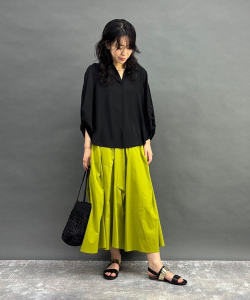 NICOLE white（ニコルホワイト）の「タックパフブラウス（シャツ/ブラウス・レディース・ラベンダー/オフホワイト/ブラック・FREE）」の6枚目の写真