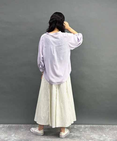 NICOLE white（ニコルホワイト）の「タックパフブラウス（シャツ/ブラウス・レディース・ラベンダー/オフホワイト/ブラック・FREE）」の10枚目の写真