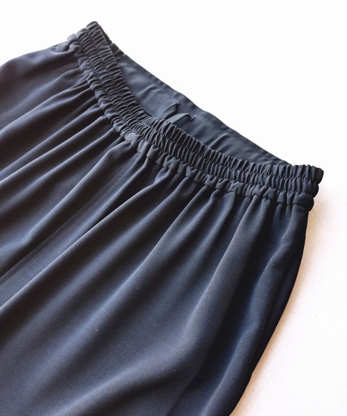 Q（キュー）の「COOLフレアスカート（スカート・レディース・ダークグリーン/ブラック/ベージュ・MEDIUM）」の22枚目の写真