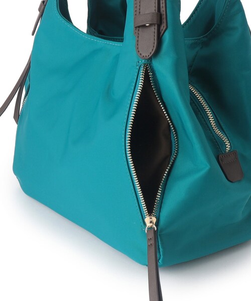 Reflect(リフレクト)の「【大容量/底ファスナー付き/キレイめコーデにも◎】ナイロンバッグ(トートバッグ・レディース・ベージュ系4/ブルーグリーン/ブラック・00)」の14枚目の写真