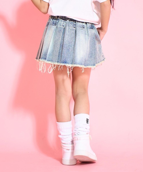 ANAP kids（アナップキッズ）の「クラッシュデニムプリーツスカート【ジュニアお揃い】（スカート・キッズ・ブラック/ブルー/ブラウン・130cm/120cm/110cm/130/120/110）」の13枚目の写真