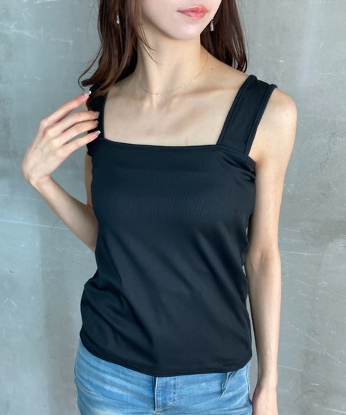 Loco Ocean(ロコオーシャン)の「スクエアネック 太ストラップ リブタンクトップ インナー 夏服(タンクトップ・レディース・ブラック/ホワイト/ブラック系その他/ライトベージュ・FREE)」の2枚目の写真