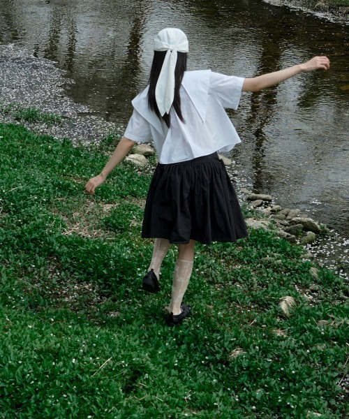 X MINJUKIM] SQUARE NECK PINTUCK SHIRT