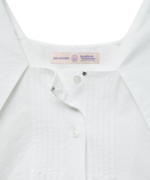 X MINJUKIM] SQUARE NECK PINTUCK SHIRT
