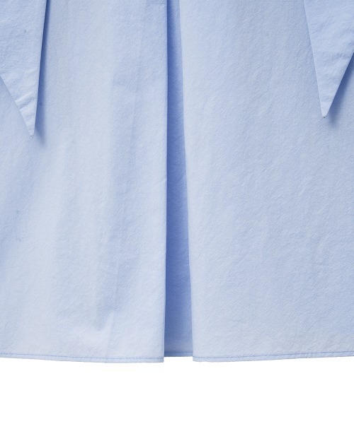 X MINJUKIM] SQUARE NECK PINTUCK SHIRT