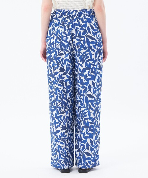 MACKINTOSH PHILOSOPHY（ﾏｯｷﾝﾄｯｼｭ ﾌｨﾛｿﾌｨｰ）の「リーフプリントイージーパンツ（その他パンツ・レディース・ライトブルー・38）」の5枚目の写真