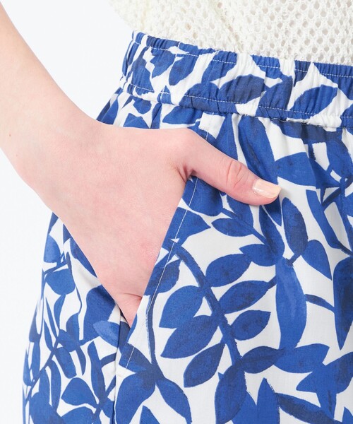 MACKINTOSH PHILOSOPHY（ﾏｯｷﾝﾄｯｼｭ ﾌｨﾛｿﾌｨｰ）の「リーフプリントイージーパンツ（その他パンツ・レディース・ライトブルー・38）」の6枚目の写真