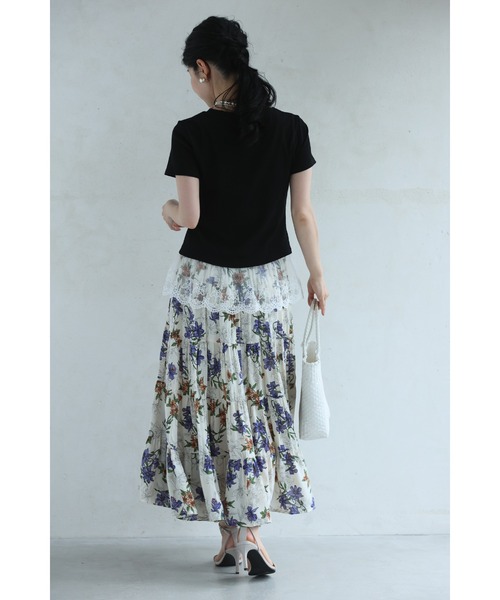cawaii(カワイイ)の「ひと匙のエレガントをプラスする裾チュールのTシャツトップス(Tシャツ/カットソー・レディース・ホワイト/ブラック・FREE)」の11枚目の写真