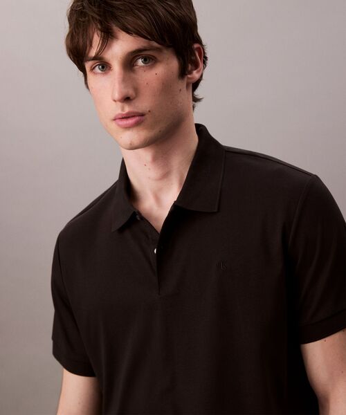 Calvin Klein（カルバン・クライン）の「60S インターロック ポロシャツ（ポロシャツ・メンズ・ブラック/ホワイト・M/S/XS）」の3枚目の写真