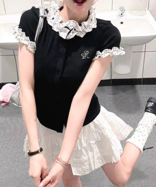 Achic(アシック)の「レースフリルカラーフロントボタンカットソー(Tシャツ/カットソー・レディース・ブラック・M)」の14枚目の写真