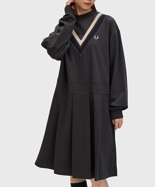 V-Insert Tipped Dress／Vトリムスウェットワンピース（ワンピース