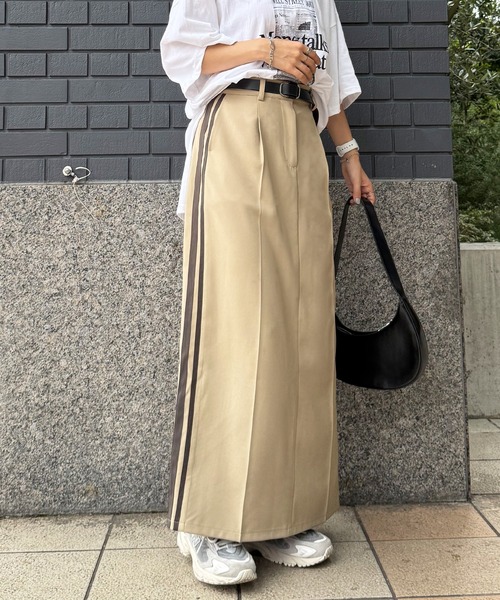 ISOOK（アイスー）の「【ISOOK / アイスー】サイドラインスラックススカート / ナロースカート ロング オフィスカジュアル ハイウエスト 黒 グレー ベージュ  ZOZOTOWN限定（スカート・レディース・ブラック/グレー/ベージュ・FREE）」の3枚目の写真
