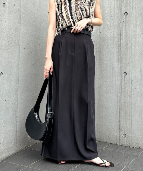 ISOOK（アイスー）の「【ISOOK / アイスー】サイドラインスラックススカート / ナロースカート ロング オフィスカジュアル ハイウエスト 黒 グレー ベージュ  ZOZOTOWN限定（スカート・レディース・ブラック/グレー/ベージュ・FREE）」の2枚目の写真