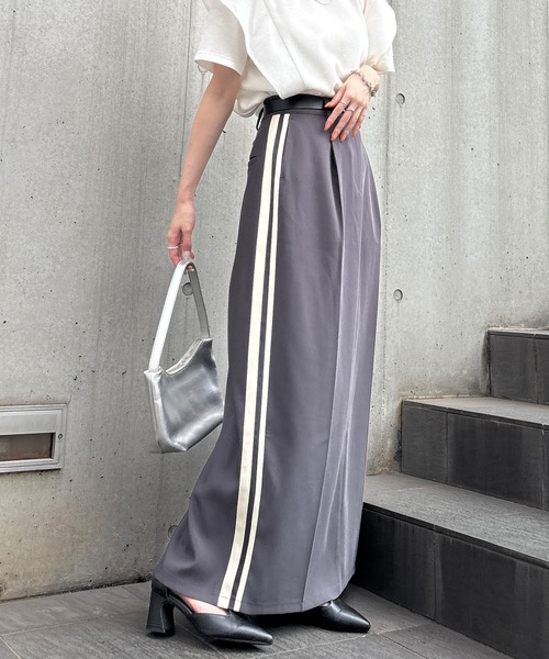 ISOOK（アイスー）の「【ISOOK / アイスー】サイドラインスラックススカート / ナロースカート ロング オフィスカジュアル ハイウエスト 黒 グレー ベージュ  ZOZOTOWN限定（スカート・レディース・ブラック/グレー/ベージュ・FREE）」の15枚目の写真