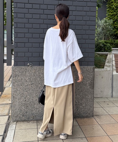 ISOOK（アイスー）の「【ISOOK / アイスー】サイドラインスラックススカート / ナロースカート ロング オフィスカジュアル ハイウエスト 黒 グレー ベージュ  ZOZOTOWN限定（スカート・レディース・ブラック/グレー/ベージュ・FREE）」の7枚目の写真