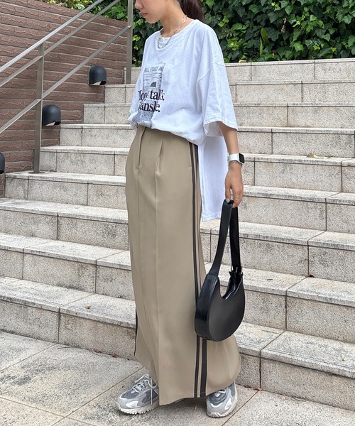 ISOOK（アイスー）の「【ISOOK / アイスー】サイドラインスラックススカート / ナロースカート ロング オフィスカジュアル ハイウエスト 黒 グレー ベージュ  ZOZOTOWN限定（スカート・レディース・ブラック/グレー/ベージュ・FREE）」の20枚目の写真