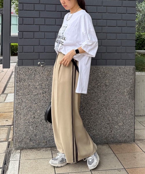 ISOOK（アイスー）の「【ISOOK / アイスー】サイドラインスラックススカート / ナロースカート ロング オフィスカジュアル ハイウエスト 黒 グレー ベージュ  ZOZOTOWN限定（スカート・レディース・ブラック/グレー/ベージュ・FREE）」の8枚目の写真