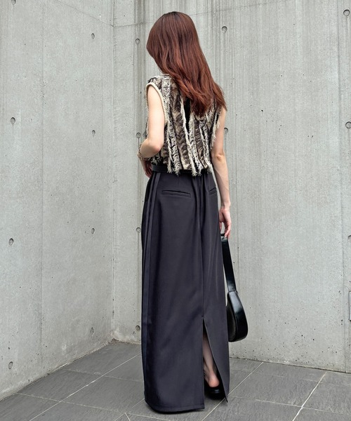 ISOOK（アイスー）の「【ISOOK / アイスー】サイドラインスラックススカート / ナロースカート ロング オフィスカジュアル ハイウエスト 黒 グレー ベージュ  ZOZOTOWN限定（スカート・レディース・ブラック/グレー/ベージュ・FREE）」の12枚目の写真