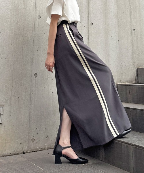 ISOOK（アイスー）の「【ISOOK / アイスー】サイドラインスラックススカート / ナロースカート ロング オフィスカジュアル ハイウエスト 黒 グレー ベージュ  ZOZOTOWN限定（スカート・レディース・ブラック/グレー/ベージュ・FREE）」の9枚目の写真