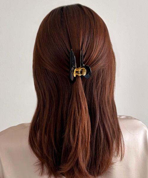 装飾的な黒とアイボリーのヘアクリップ バイカラーポイントストーンヘアクリップ Emma Taylor
