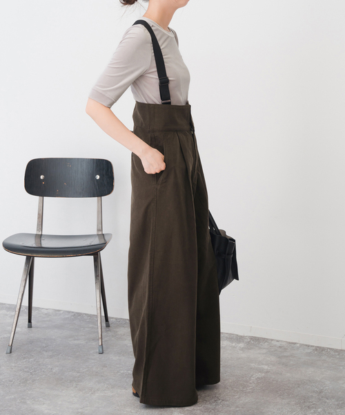 Spick & Span(スピックアンドスパン)の「サスペンダー付きピーチツイルタックパンツ(その他パンツ・レディース・ブラック/ブラウン・36/38)」の12枚目の写真