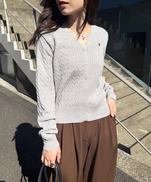 POLO BCS(ポロ ビーシーエス)の「【POLO BCS】ZOZO限定商品 ケーブル編み ワンポイントポニー刺繍 Vネックカーディガン(カーディガン/ボレロ・レディース・ブラック/ネイビー/グレー/レッド・M/L)」の21枚目の写真