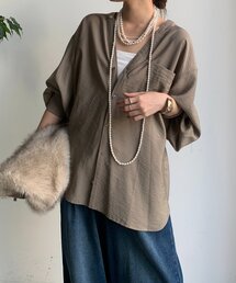 【新色追加】GOLDボタンVVシャツ