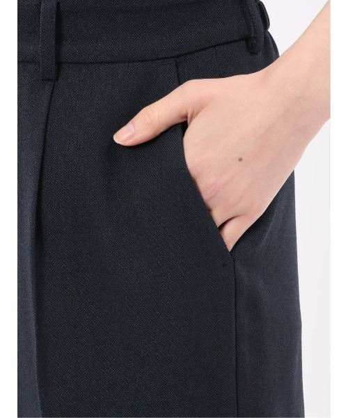 m.f.editorial(エムエフエディトリアル)の「【ストレッチ ウォッシャブル】m.f.エディトリアル レディース シャーク タック テーパード パンツ 紺 (セットアップ可能)(スーツパンツ・レディース・ネイビー・S/MEDIUM/LARGE/X-LARGE)」の10枚目の写真