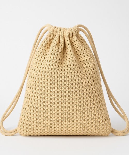 VIBGYOR（ヴィブジョー）の「【IZU】 夏バッグ 編み込み ナップサック 巾着 リュックサック レディース メンズ ユニセックス 軽量 大容量 旅行 通学 通勤 アウトドア 韓国ファッション ベージュ/アイボリー（バックパック/リュック・レディース・ベージュ/アイボリー・FREE）」の6枚目の写真