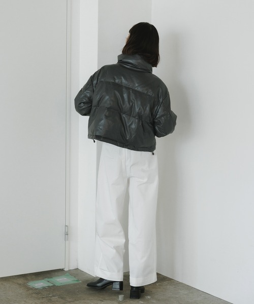 AO2（アオズ）の「faux leather puffer jacket / フェイクレザーダウンジャケット（ダウンジャケット/コート・レディース・グレー/ブラック・FREE）」の16枚目の写真