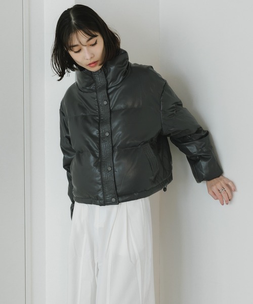 AO2（アオズ）の「faux leather puffer jacket / フェイクレザーダウンジャケット（ダウンジャケット/コート・レディース・グレー/ブラック・FREE）」の11枚目の写真