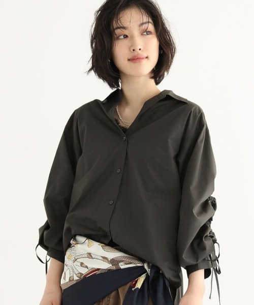 Green　Parks（グリーンパークス）の「イージーケア袖シャーリングシャツ（シャツ/ブラウス・レディース・ベージュ/チャコールグレー/ブラウン/グリーン/サックスブルー・FREE）」の2枚目の写真