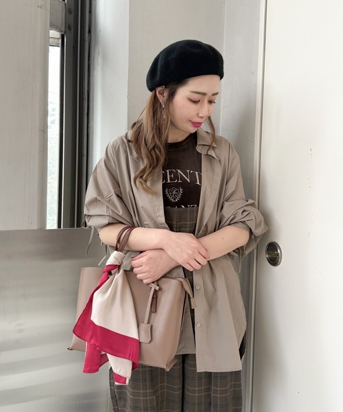 Green　Parks（グリーンパークス）の「イージーケア袖シャーリングシャツ（シャツ/ブラウス・レディース・ベージュ/チャコールグレー/ブラウン/グリーン/サックスブルー・FREE）」の9枚目の写真