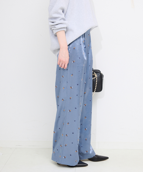 flowerサテンストレートイージーパンツ（その他パンツ）｜SLOBE IENA