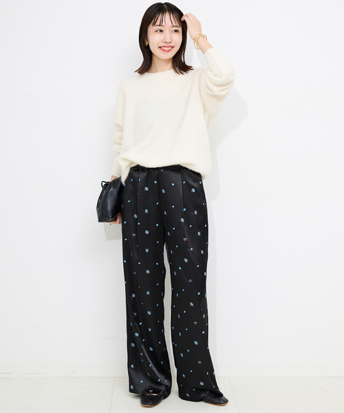 SLOBE IENA（スローブイエナ）の「flowerサテンストレートイージーパンツ（その他パンツ・レディース・ブラック/サックスブルー/カーキ・FREE）」の20枚目の写真