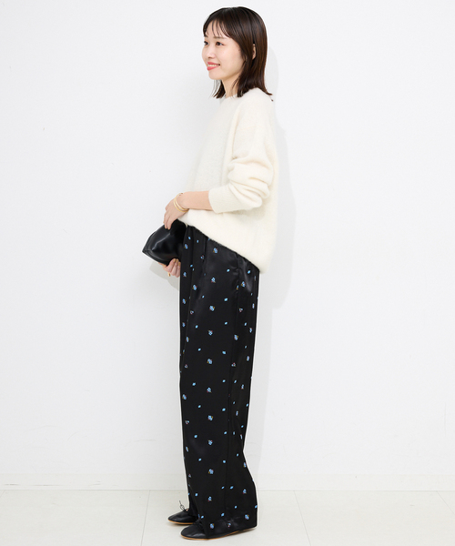 SLOBE IENA（スローブイエナ）の「flowerサテンストレートイージーパンツ（その他パンツ・レディース・ブラック/サックスブルー/カーキ・FREE）」の22枚目の写真